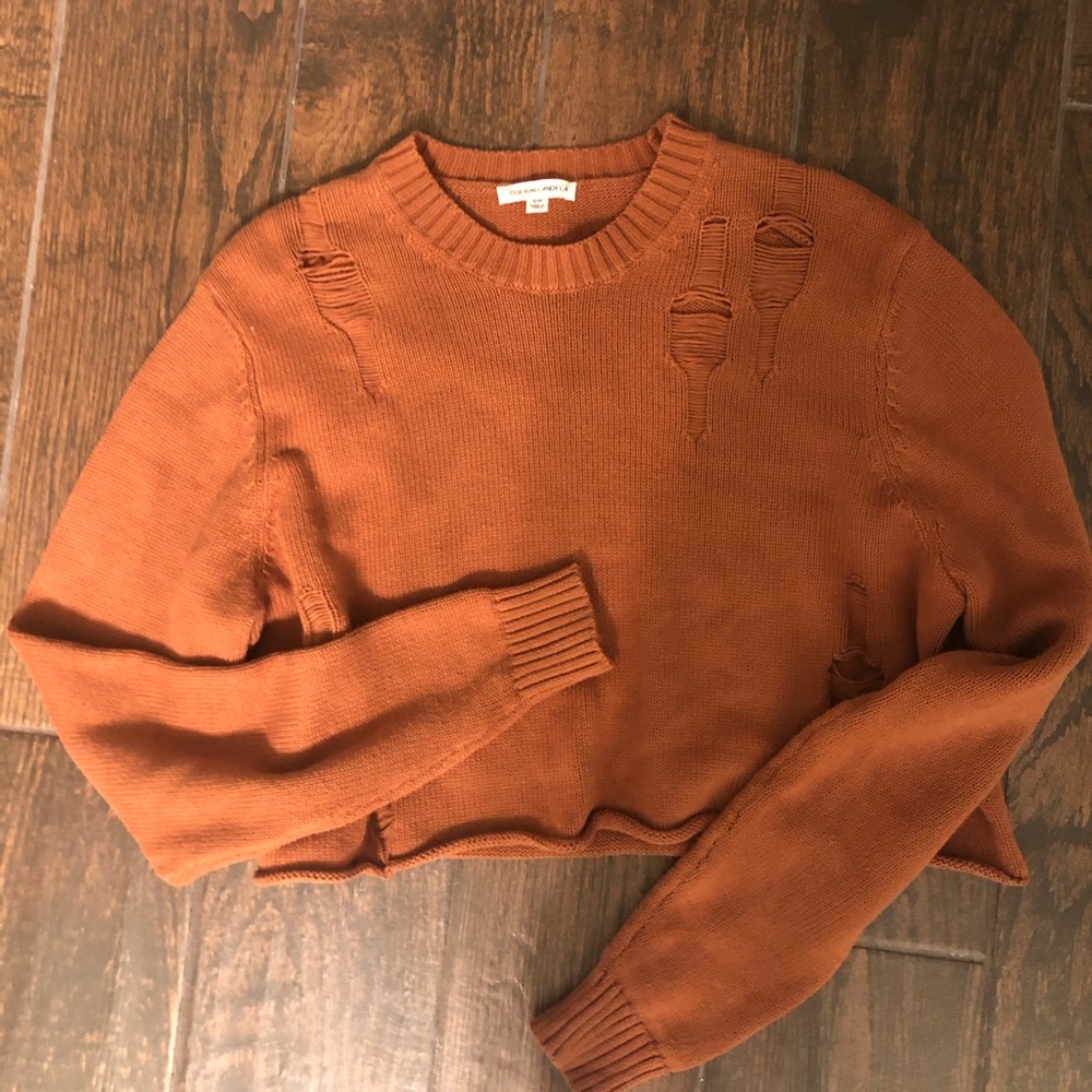 Distressed look crop sweater. Size S/M